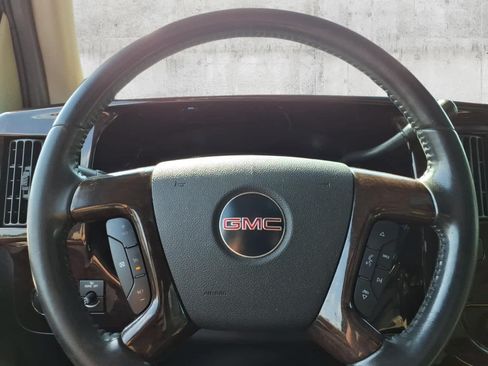 Used 2011 GMC Savana 1500 RWD image 26