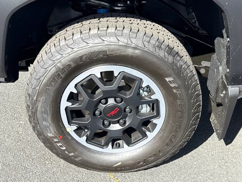 New 2026 Toyota Tacoma TRD Off-Road image 5