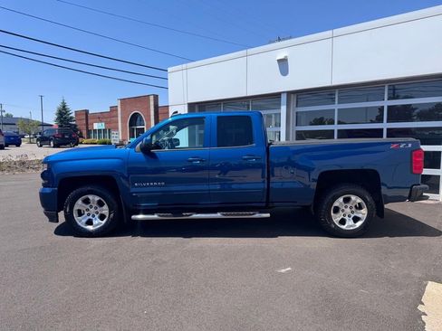Used 2018 Chevrolet Silverado 1500 LT w/ All Star Edition AWD/4WD image 2