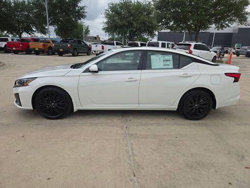 New 2026 Nissan Altima 2.5 SV FWD image 6