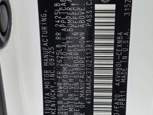 Used 2026 Toyota Camry LE FWD image 31