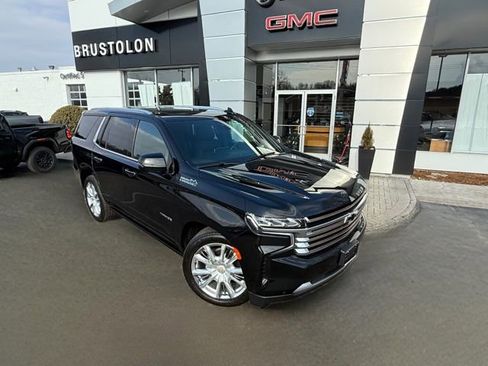Used 2023 Chevrolet Tahoe High Country image 2