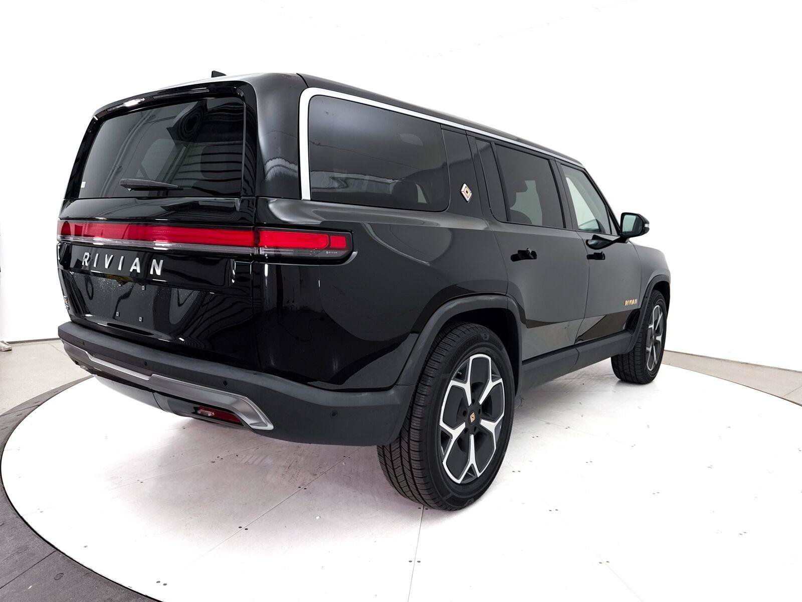 Used 2023 Rivian R1S Launch Edition Quad AWD/4WD image 18