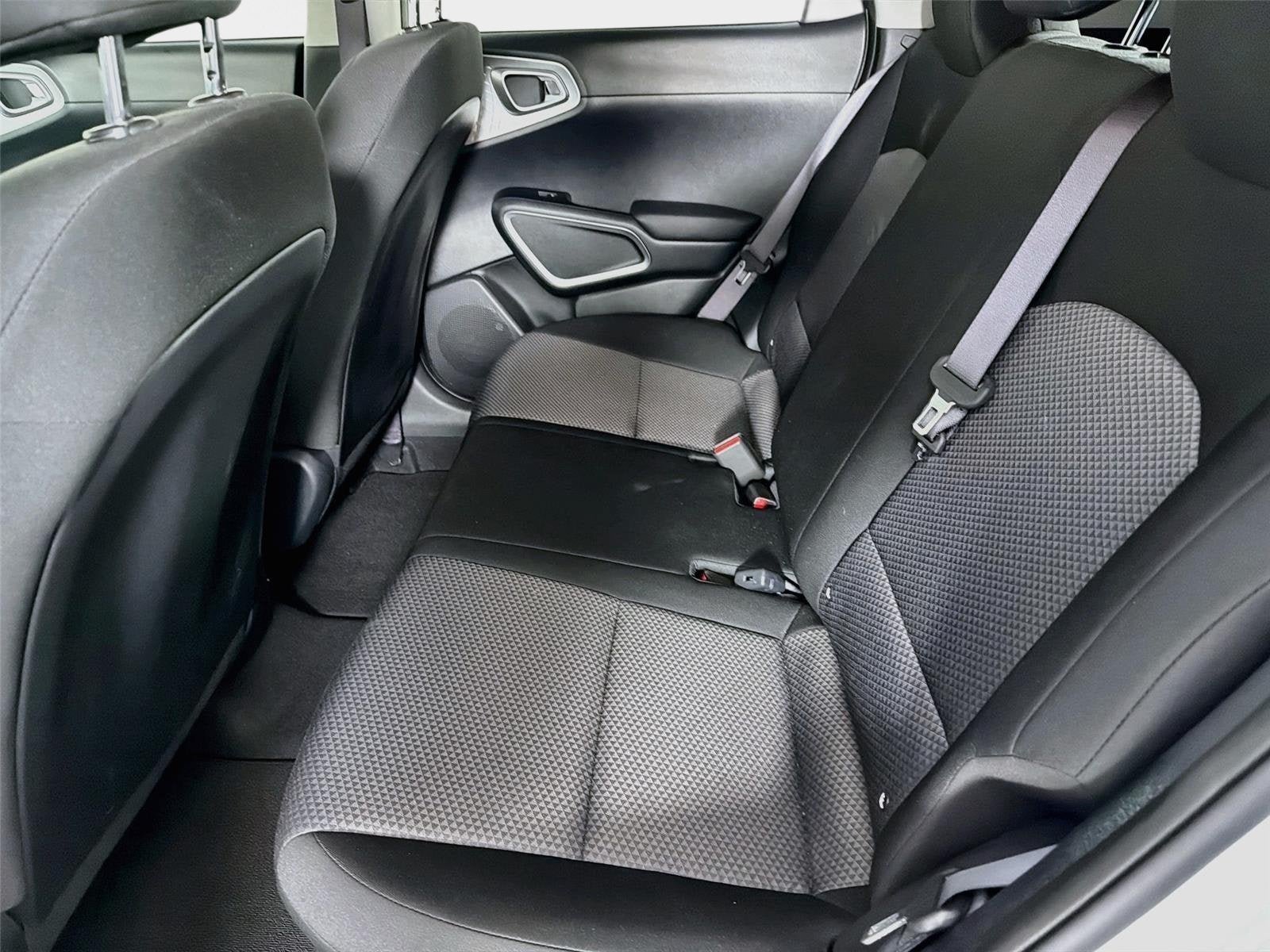 Certified 2025 Kia Soul LX w/ LX Technology Package FWD image 20