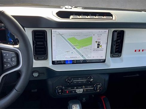 New 2025 Ford Bronco Heritage Edition image 7