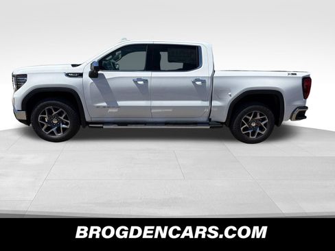 New 2026 GMC Sierra 1500 SLT w/ SLT Premium Plus Package AWD/4WD image 5