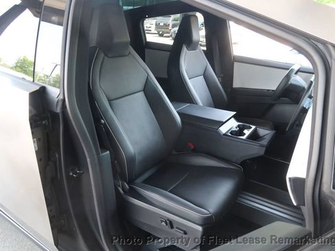 Used 2024 Tesla Cybertruck AWD Crew Cab image 24