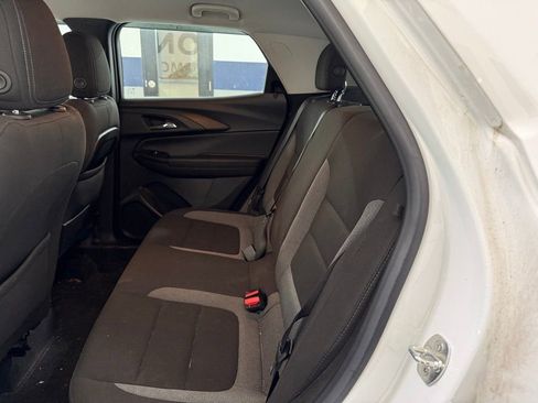 Used 2023 Chevrolet TrailBlazer LS FWD image 14