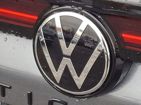 New 2026 Volkswagen Tiguan SE R-Line image 12