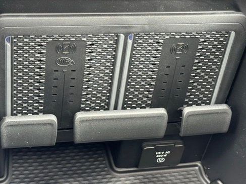 New 2026 RAM 1500 Laramie AWD/4WD image 24