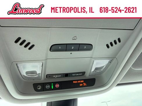 Used 2023 GMC Acadia SLT w/ Preferred Package FWD image 31