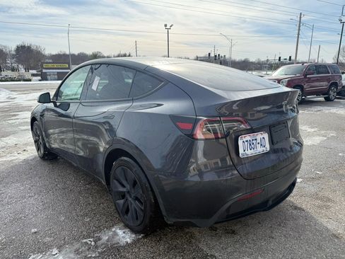 Used 2024 Tesla Model Y Long Range image 2