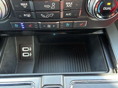 Used 2018 Ford F150 Lariat RWD image 36