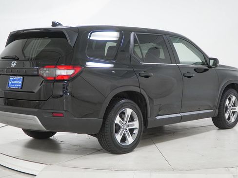Used 2025 Honda Pilot EX-L image 12