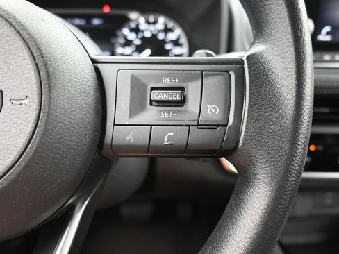 Used 2024 Nissan Rogue S AWD/4WD image 13