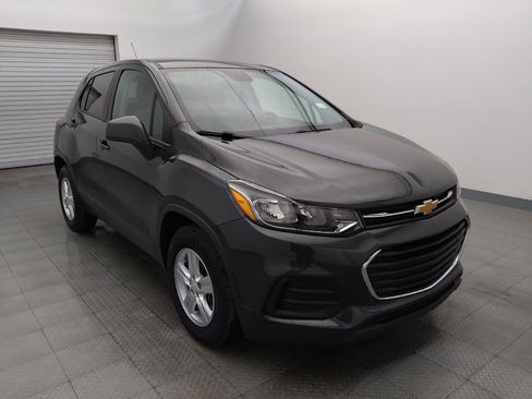 Used 2019 Chevrolet Trax LS w/ Tint and Cruise Package FWD image 13