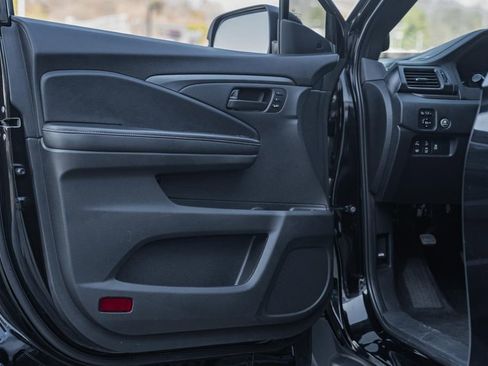 Certified 2023 Honda Passport TrailSport image 36