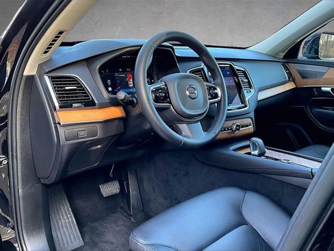 Certified 2023 Volvo XC90 B6 Plus w/ Protection Package Premier image 17