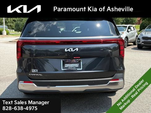 New 2026 Kia Carnival SX FWD image 5