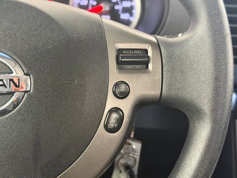 Used 2011 Nissan Sentra 2.0 SR FWD image 13