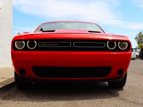 Used 2018 Dodge Challenger SXT RWD image 14