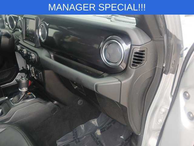 Used 2023 Jeep Wrangler Unlimited Sahara AWD/4WD image 22