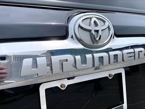 Used 2014 Toyota 4Runner Limited AWD/4WD image 32