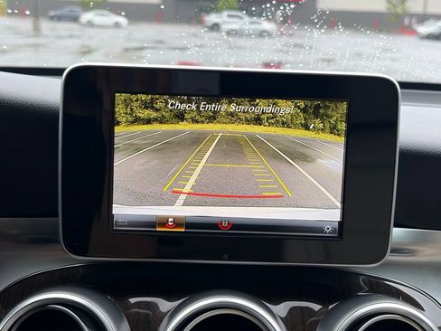 Used 2019 Mercedes-Benz GLC 300 4MATIC image 17