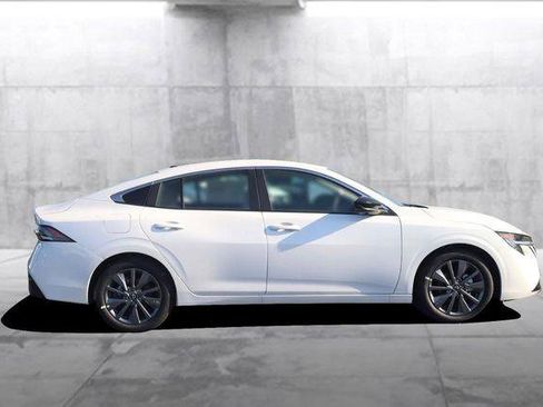 New 2026 Nissan Sentra SL w/ Floor Mat Package FWD image 5