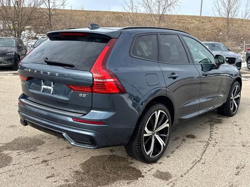 Used 2023 Volvo XC60 B5 Ultimate w/ Climate Package image 4
