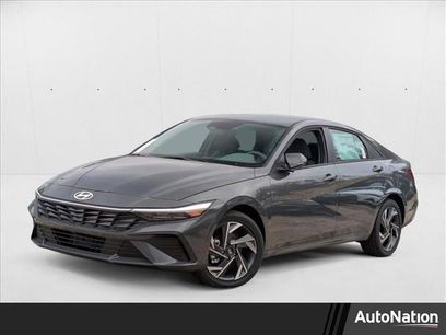 New 2025 Hyundai Elantra SEL