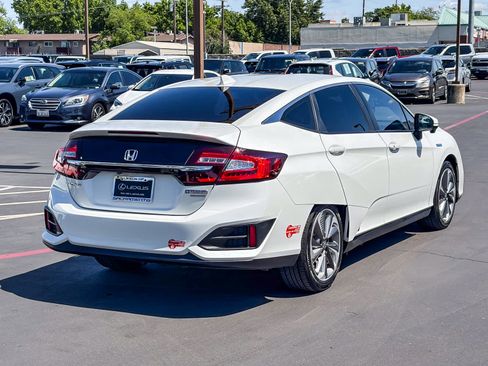 Used 2018 Honda Clarity Touring image 4