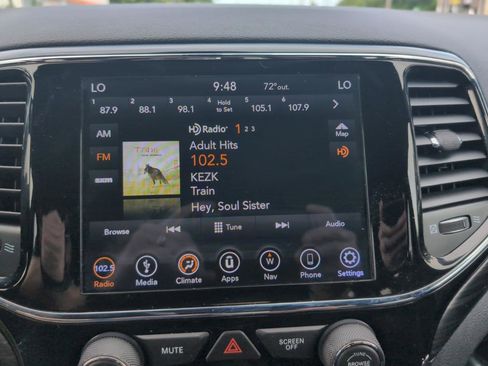 Used 2019 Jeep Grand Cherokee Laredo w/ 18" Wheel & 8.4" Radio Group AWD/4WD image 21