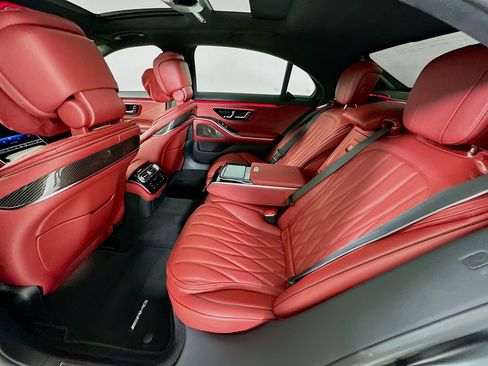 Used 2025 Mercedes-Benz S 63 AMG S image 27