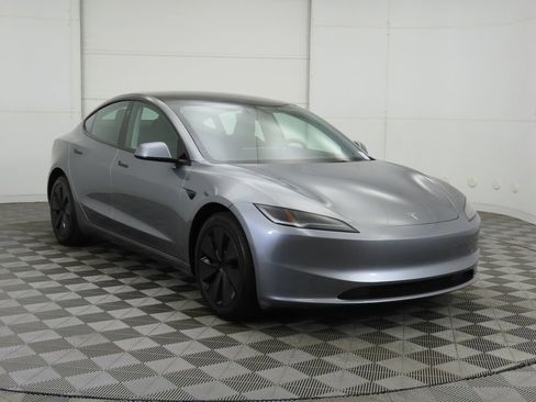 Used 2025 Tesla Model 3 Long Range image 3