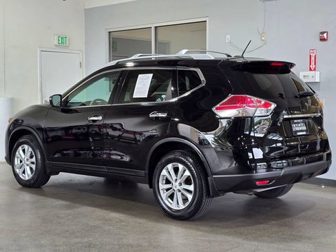 Used 2014 Nissan Rogue SV w/ SV Premium Package AWD/4WD image 6