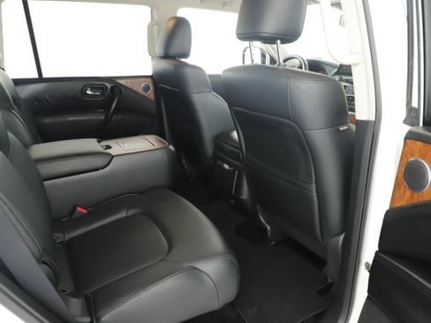 Used 2024 Nissan Armada SL w/ Captain's Chairs Package image 24