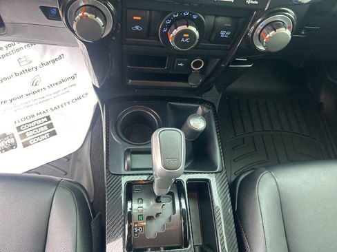 Used 2023 Toyota 4Runner TRD Off-Road Premium image 17