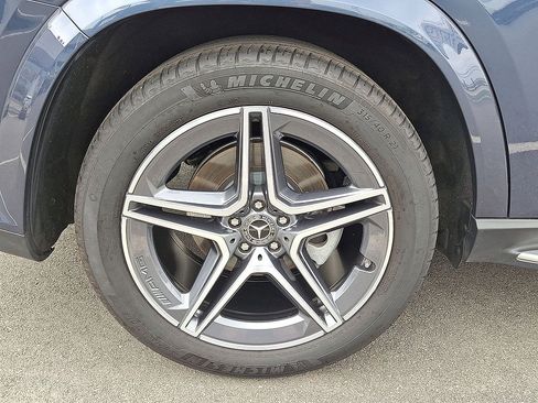 Used 2025 Mercedes-Benz GLS 450 4MATIC image 33