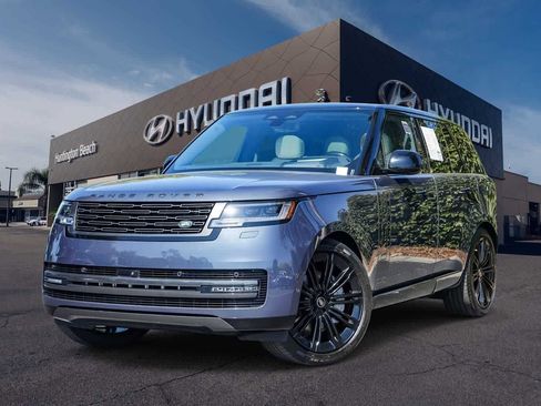 Used 2025 Land Rover Range Rover SE AWD/4WD image 1
