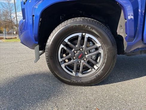 Used 2024 Toyota Tacoma TRD Sport image 24