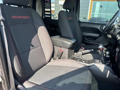 Used 2022 Jeep Gladiator Rubicon w/ LED Lighting Group AWD/4WD image 11