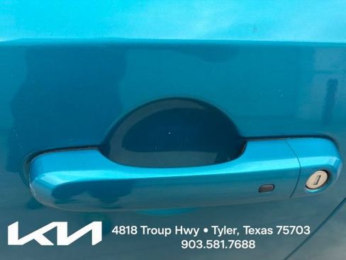 Used 2020 Jeep Renegade Latitude w/ Cold Weather Group AWD/4WD image 5