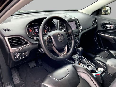Used 2020 Jeep Cherokee Latitude Plus FWD image 15