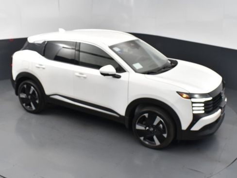 New 2025 Nissan Kicks SR image 44