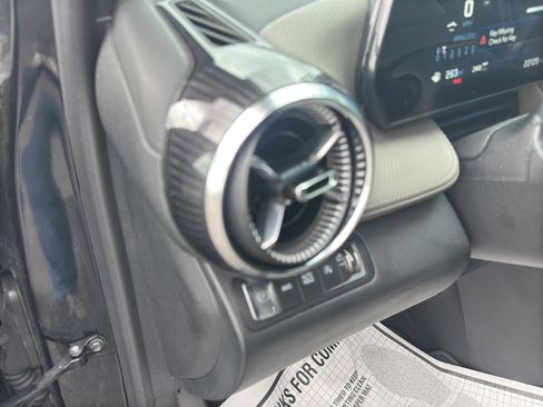 Used 2025 Chevrolet Equinox LT w/ Convenience Package II image 18