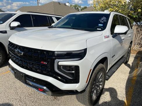 Used 2025 Chevrolet Tahoe Z71 w/ Comfort Package AWD/4WD image 2