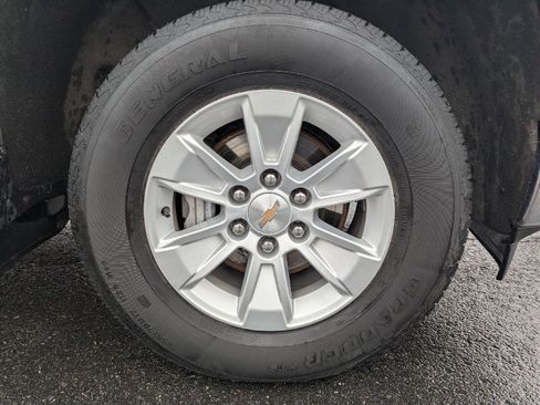 Used 2025 Chevrolet Silverado 1500 LT image 10