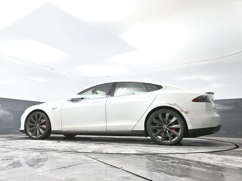 Used 2015 Tesla Model S P85D image 28