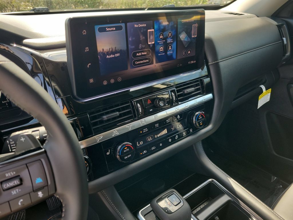 Certified 2026 Nissan Pathfinder SL AWD/4WD image 24